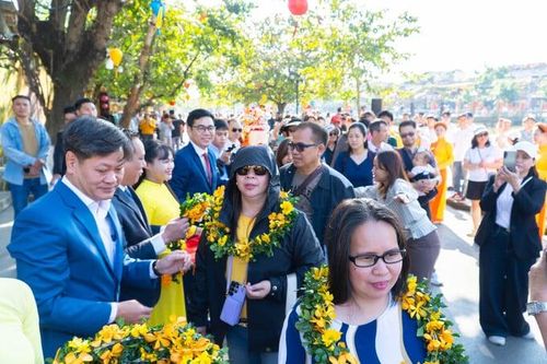 Đón 345 ngàn lượt khách quốc tế, Đà Nẵng vượt xa Hà Nội và Tp.HCM