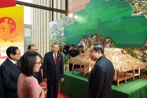 Từ đình Tân Trào đến nhà Quốc hội