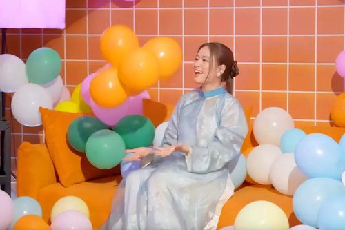 Hoàng Thùy Linh kể chuyện Tết xưa và nay trong 'Rực rỡ 30'