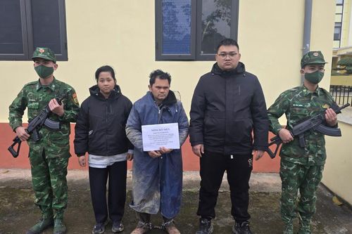 Bắt giữ đối tượng người nước ngoài tổ chức đưa người nhập cảnh trái phép vào Việt Nam