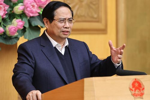 Thủ tướng: Đề nghị hỗ trợ thêm 5-10 triệu đồng với hộ dân được xây, sửa nhà sau bão lũ