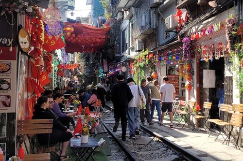 Hà Nội điều chỉnh dừng chạy tàu qua nội đô: Người dân ủng hộ, tiểu thương băn khoăn
