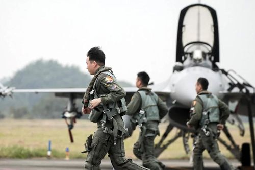 Tiêm kích F-16V Đài Loan gặp nạn, vẫn chưa tìm được phi công mất tích