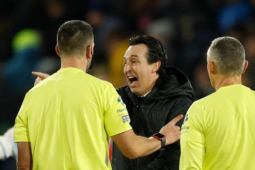 Aston Villa hụt bước trong cuộc đua vô địch