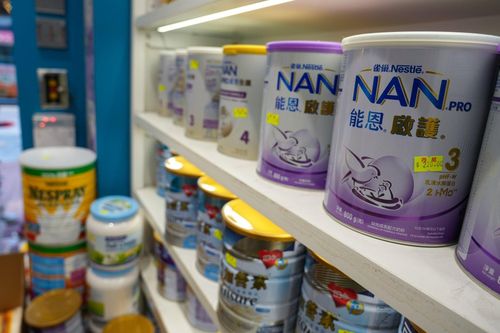 Nestlé tiếp tục mở rộng thu hồi sữa bột tại nhiều quốc gia
