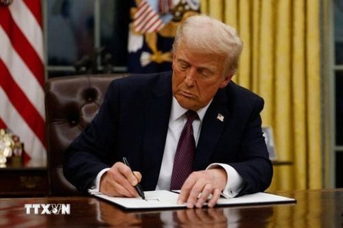 Tổng thống Donald Trump ký sắc lệnh rút Mỹ khỏi 66 tổ chức quốc tế