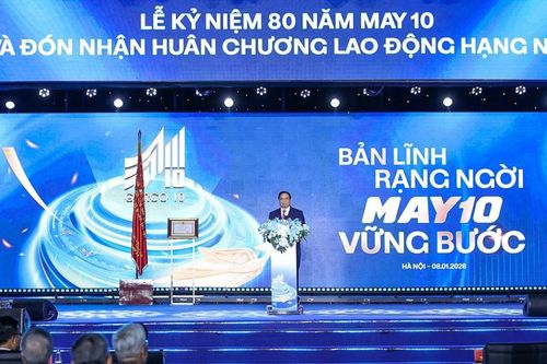Thủ tướng: May 10 phải là một tập đoàn thời trang quốc tế