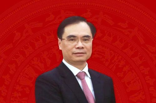 Tiểu sử Tổng Biên tập Tạp chí Cộng sản Dương Trung Ý
