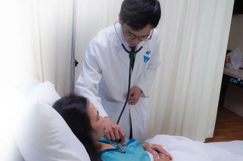 Cứu sống người bệnh vỡ xoang động mạch chủ hiếm gặp