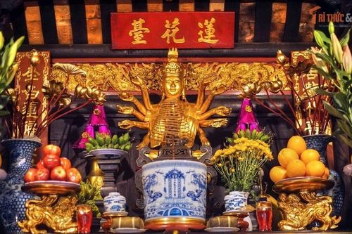 Chuyện ít biết về ngôi chùa cổ là biểu tượng thiêng của Hà Nội