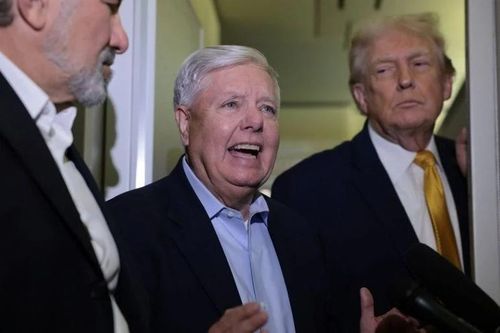 Tổng thống Mỹ Donald Trump 'bật đèn xanh' cho lệnh trừng phạt Nga