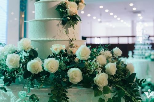 Chú rể trả lại phong bì cho bạn thân giữa tiệc cưới, khách mời ngỡ ngàng