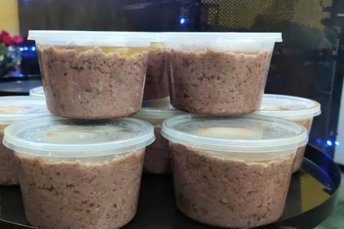 Thịt hộp 'phù phép' từ thực phẩm bẩn, phó giáo sư cảnh báo 3 không