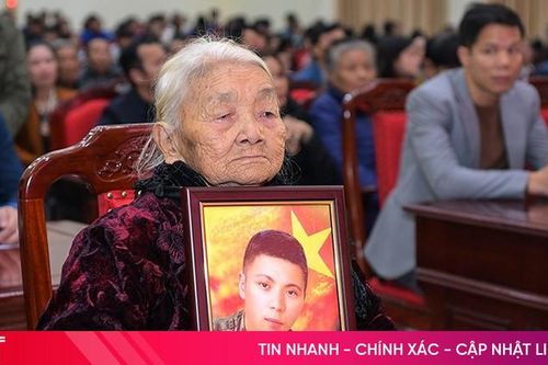Trao 200 di ảnh tại chương trình 'Tết tri ân liệt sỹ'