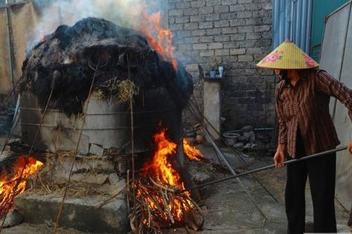 Làng nghề hơn 300 năm tuổi ở Nghệ An: Cứ đỏ lửa là có tiền