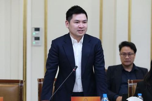 Con trai bầu Hiển nhận thêm nhiệm vụ mới