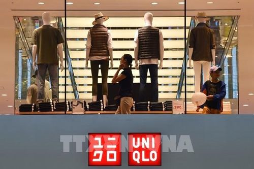 'Công ty mẹ' của Uniqlo đạt lợi nhuận ròng kỷ lục