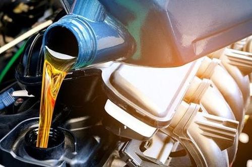 Khi nào cần thay dầu hộp số ô tô?