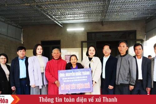 Xã Hoằng Tiến trao kinh phí hỗ trợ xây nhà cho hộ có hoàn cảnh khó khăn