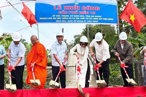 Xã Định Hòa khởi công xây dựng các công trình dân sinh
