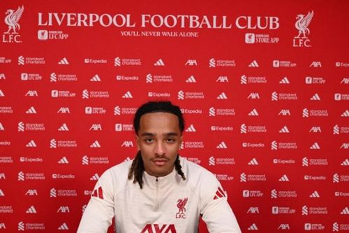 Liverpool chiêu mộ thành công trung vệ Noah Adekoya từ Burnley