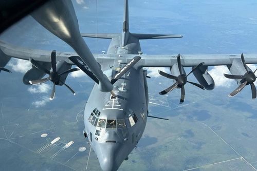 Mỹ triển khai phi đội AC-130J Ghostrider và trực thăng đặc nhiệm đến các căn cứ tại Anh