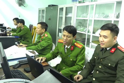 Livestream giải đáp thủ tục hành chính, phục vụ Nhân dân