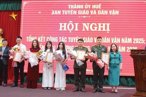 'Phòng tuyến' tư tưởng từ học đường