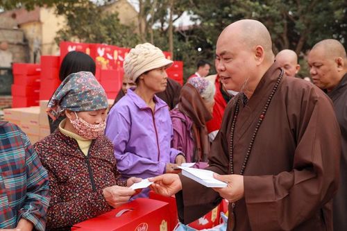 Ban Kinh tế - Tài chính T.Ư tổ chức chương trình Chăn ấm mùa đông - Tết yêu thương Xuân Bính Ngọ năm 2026