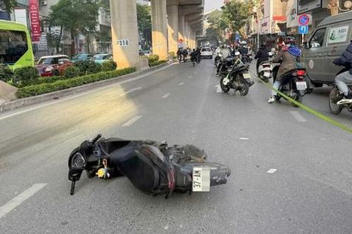 Hà Nội: Nam thanh niên đi xe máy tử vong sau tai nạn ở Cầu Giấy