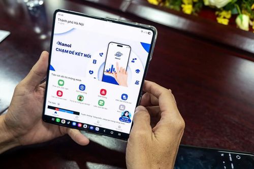 CSGT hướng dẫn theo dõi và xử phạt giao thông qua iHanoi