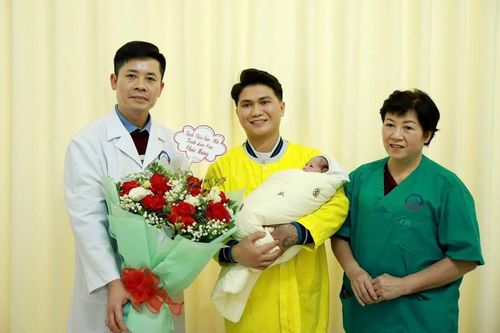 Bệnh viện Sản - Nhi Lào Cai đón em bé đầu tiên được sinh ra nhờ thụ tinh trong ống nghiệm IVF