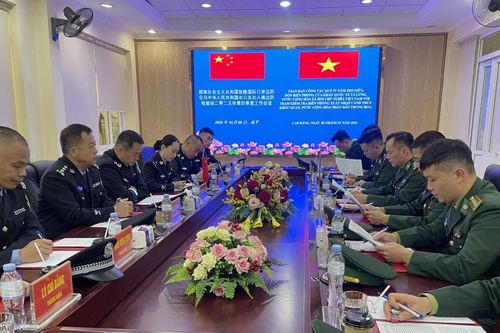 Hội đàm giữa Đồn Biên phòng Cửa khẩu Quốc tế Tà Lùng (Việt Nam) với Trạm kiểm tra Biên phòng xuất nhập cảnh Thủy Khẩu Quan (Trung Quốc)