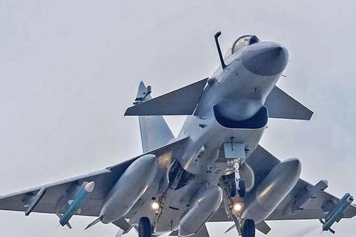 Lầu Năm Góc: Chiến đấu cơ Trung Quốc đang trỗi dậy trên thị trường vũ khí quốc tế