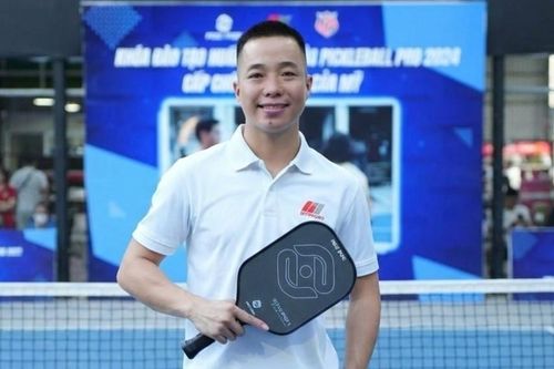 HLV pickleball Việt Nam bị nghi mạo danh Quang Dương để PR khóa học