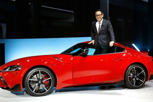 Chủ tịch Toyota từng bị cấm... đua xe