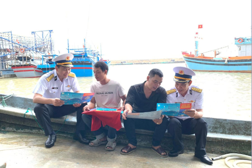 Điểm tựa cho ngư dân vươn khơi, bám biển