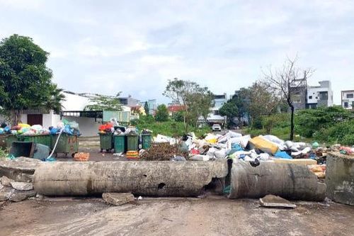 Biến đường thành nơi tập kết rác!