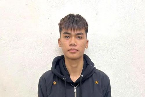 Làm rõ 2 thanh thiếu niên dùng hung khí gây thương tích cho người đi đường