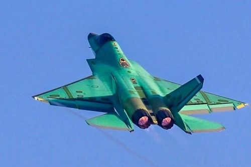 Trung Quốc tăng tốc sản xuất tiêm kích tàng hình J-35
