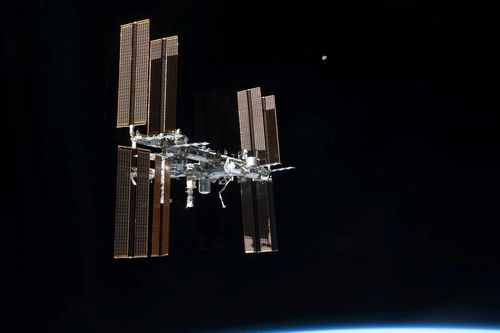 NASA đột ngột rút ngắn nhiệm vụ của 4 phi hành gia trên trạm vũ trụ