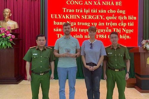 Nữ giúp việc trộm lượng lớn ngoại tệ của chủ nhà người Nga ở TPHCM