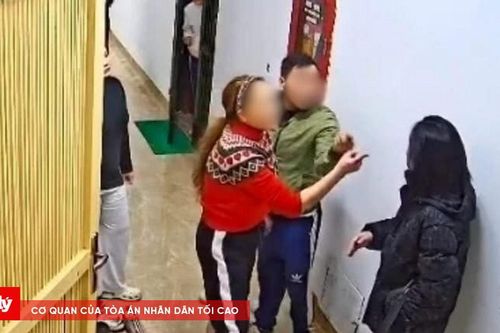 Người phụ nữ bị hàng xóm hành hung khi tố cáo chuyện bất thường ở chung cư