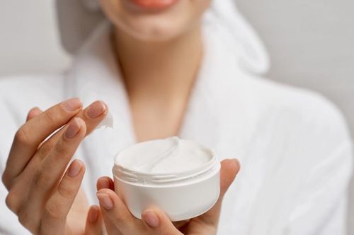 Thu hồi toàn quốc 2 lô kem thoa da Tiacortisol do vi phạm quy định