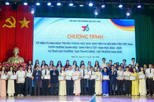 Trường Đại học Vinh tuyên dương 102 sinh viên đạt danh hiệu 'Sinh viên 5 tốt' và Giải thưởng Sao tháng Giêng năm 2025