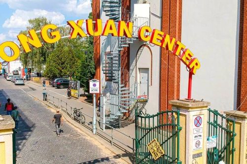 Bến tàu 'Dong Xuan' - dấu ấn Việt Nam giữa lòng Berlin