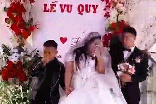 Vụ cô dâu, chú rể bị ném mắm tôm trong đám cưới: Công an vào cuộc