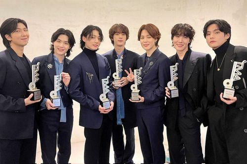 BTS sắp trở lại: Ai đang đứng sau album được mong chờ nhất Kpop năm 2026?