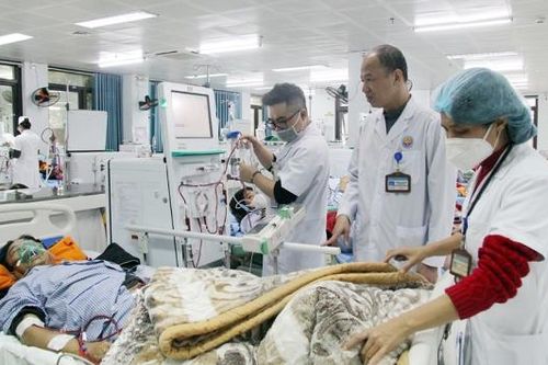 Triển khai thành công kỹ thuật đặt ống thông tĩnh mạch trung tâm để lọc máu