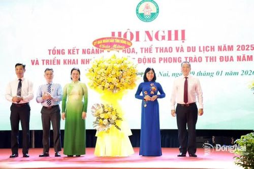 Đẩy mạnh phát triển du lịch xanh và bền vững, gắn với bản sắc riêng của địa phương